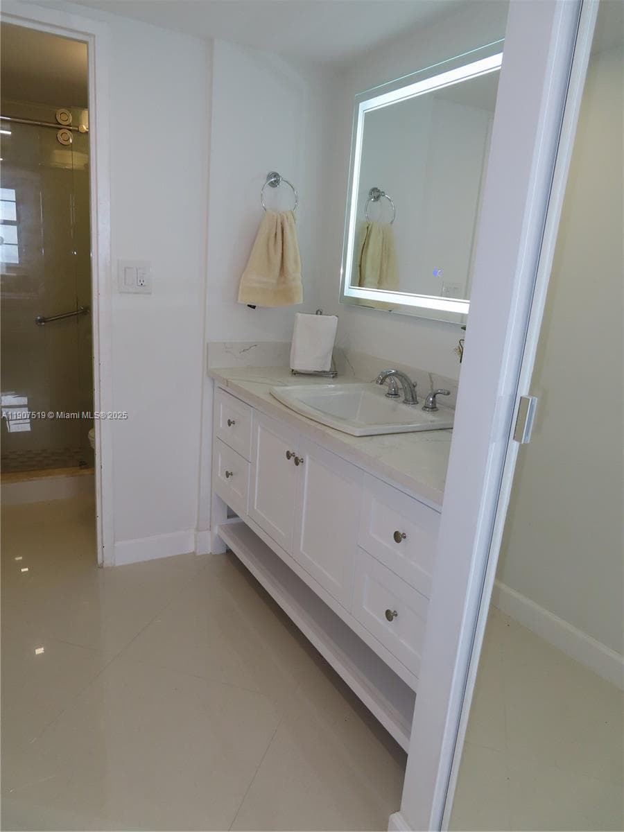 ARLEN BEACH CONDO · #304 in Miami Beach - Photo 14