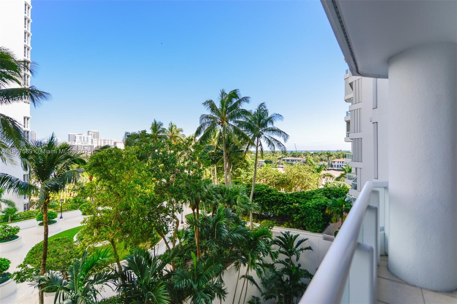 ATLANTIC III AT THE POINT · #702 in Aventura - Photo 27