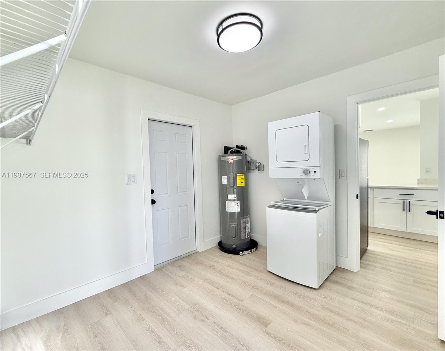 671 NW 37th Ave photo 12