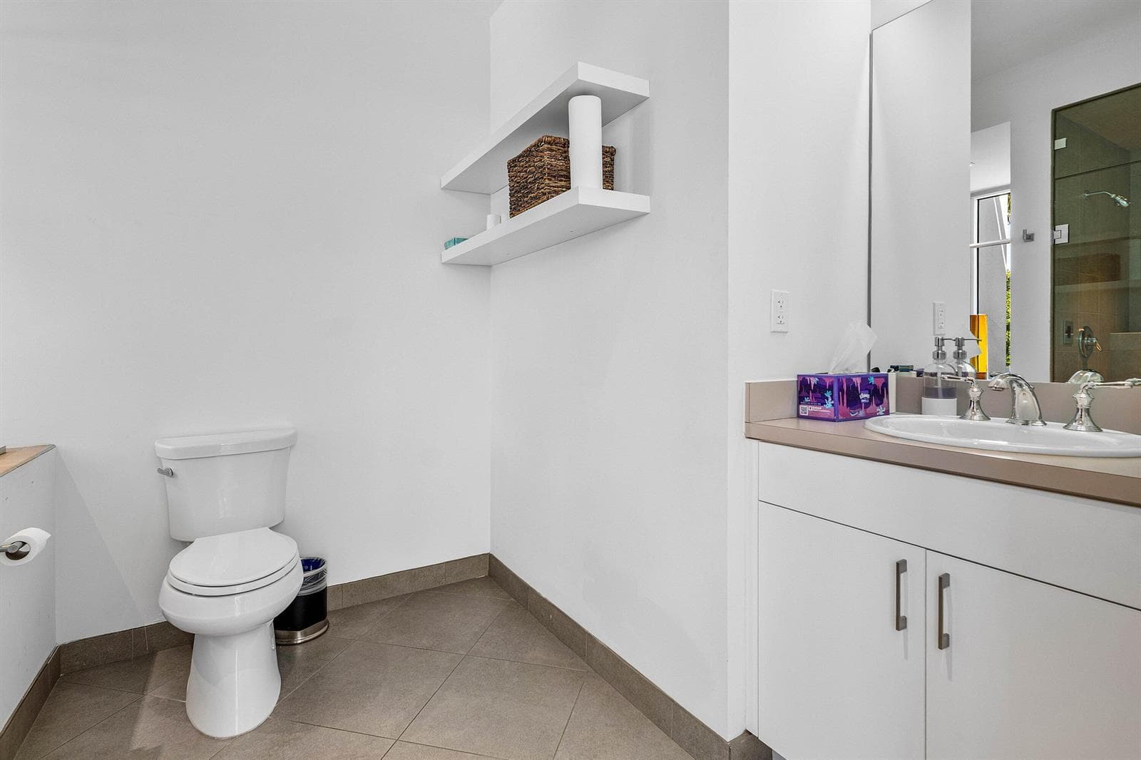 020-226PalmCourt-DelrayBeach-FL-33444-SM