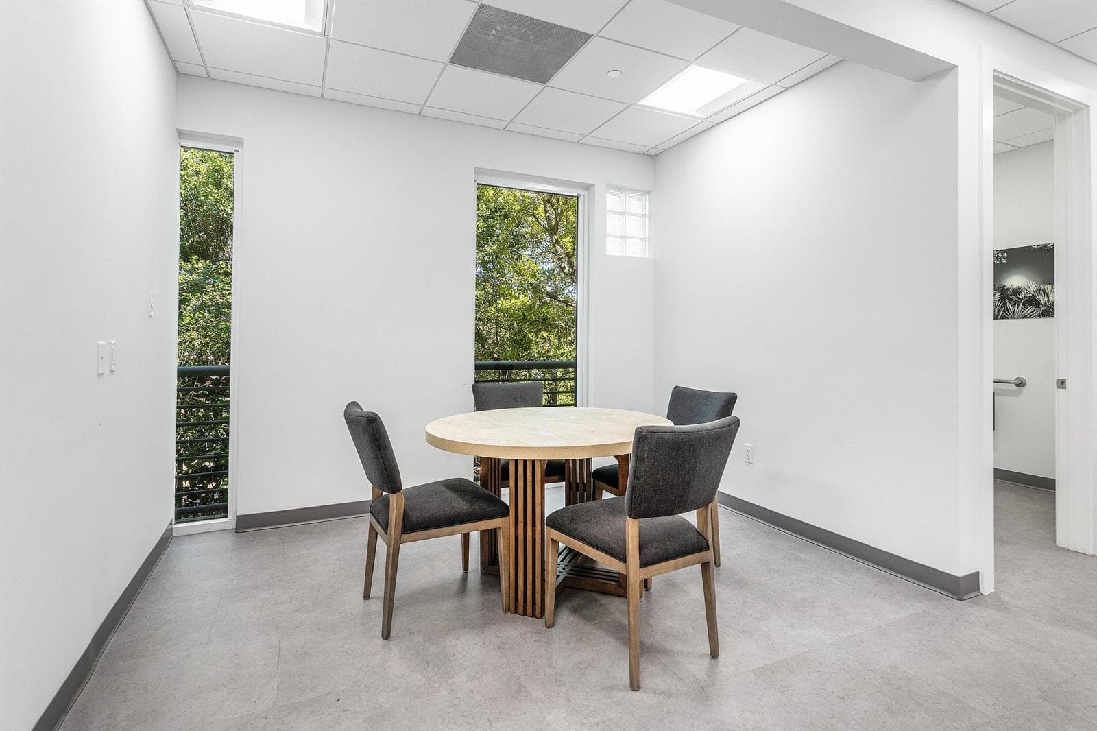 037-226PalmCourt-DelrayBeach-FL-33444-SM