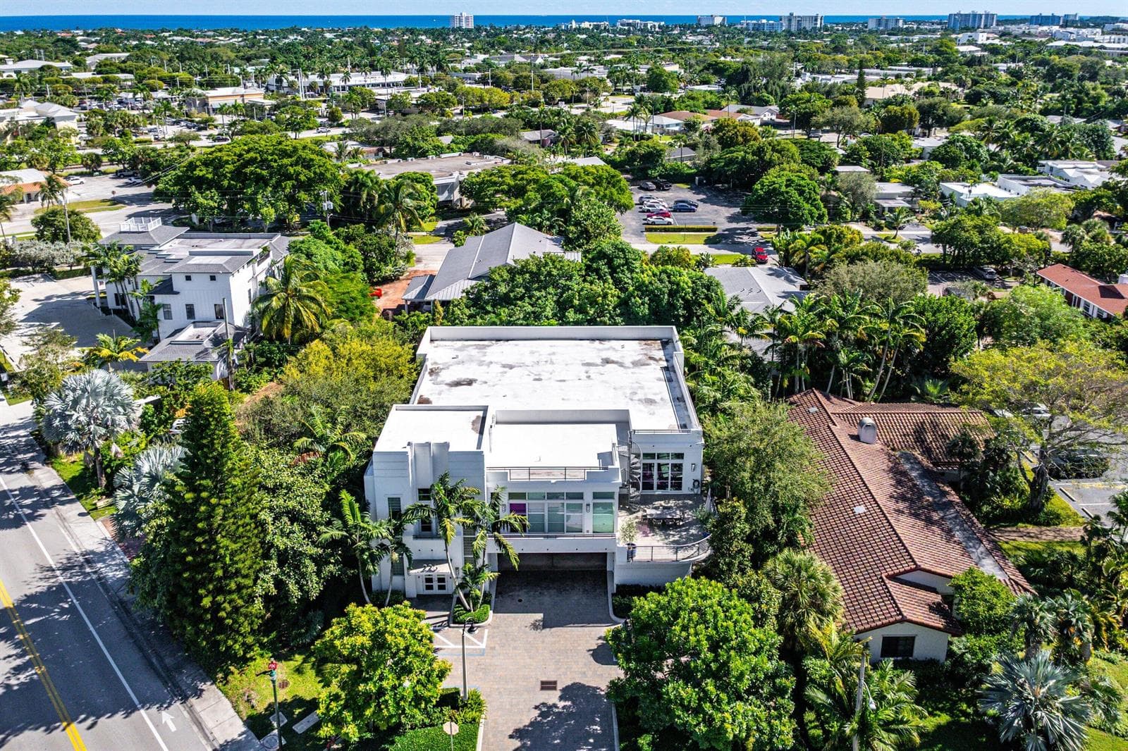 052-226PalmCourt-DelrayBeach-FL-33444-SM