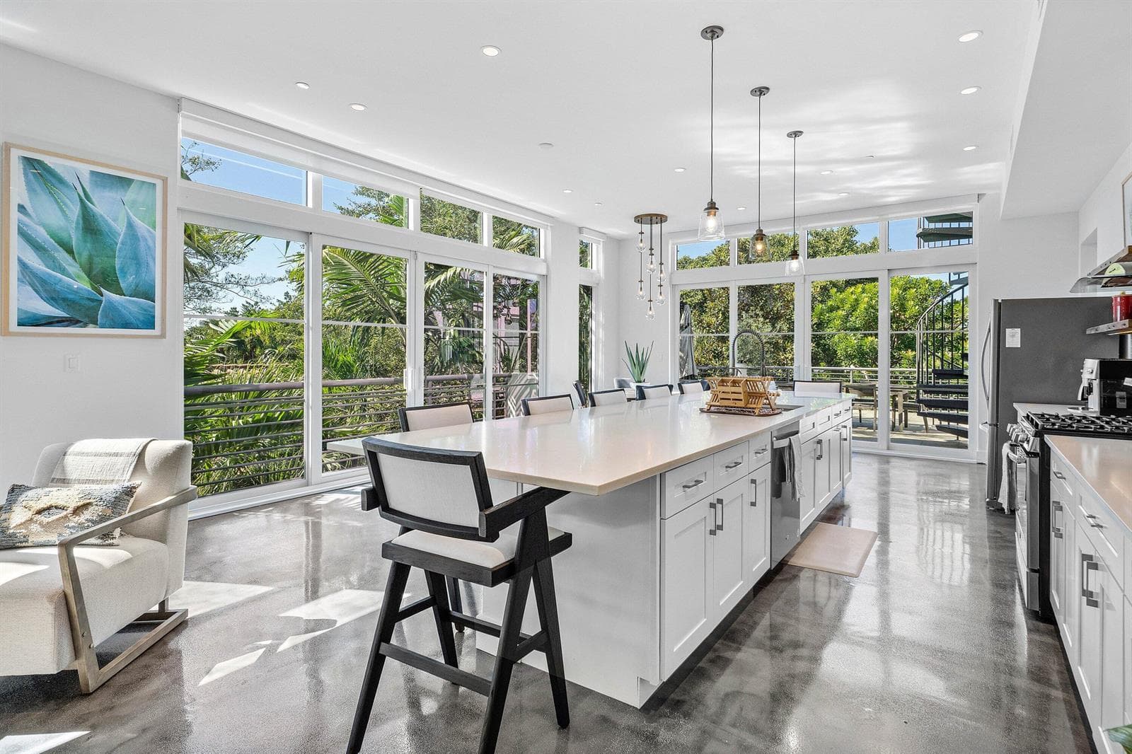 015-226PalmCourt-DelrayBeach-FL-33444-SM
