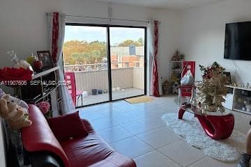 LAKEVIEW GARDENS CONDO · #B4002 in Hialeah - Photo 1