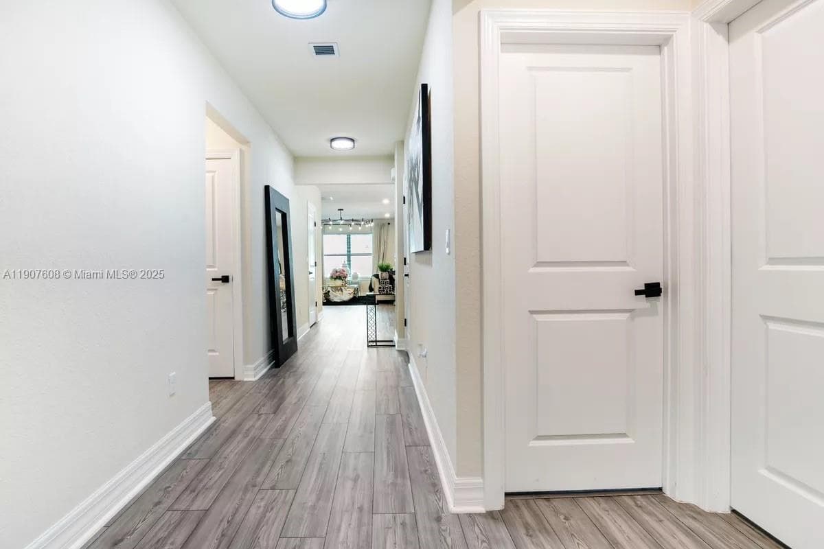 2940 Shortleaf Ave #2940 photo 2