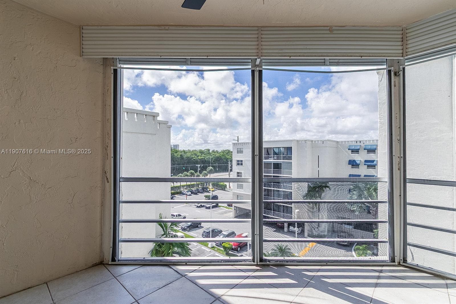 CARLTON BAY CONDO · #6Q in North Miami Beach - Photo 17