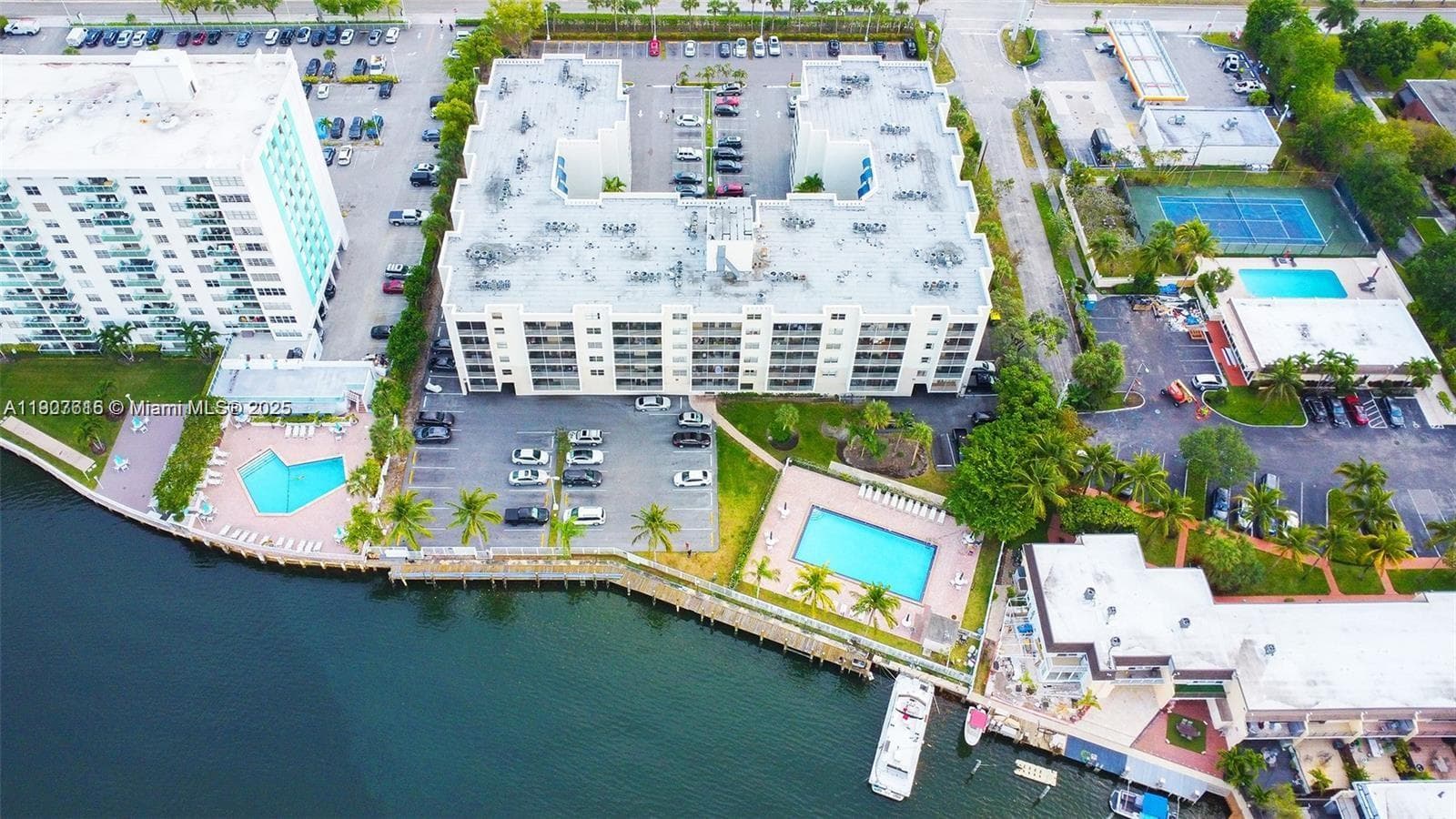 CARLTON BAY CONDO · #6Q in North Miami Beach - Photo 28