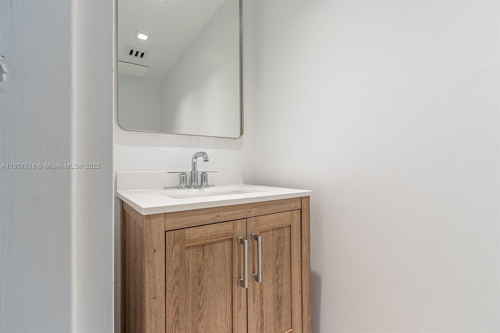 CARLTON BAY CONDO · #6Q in North Miami Beach - Photo 15