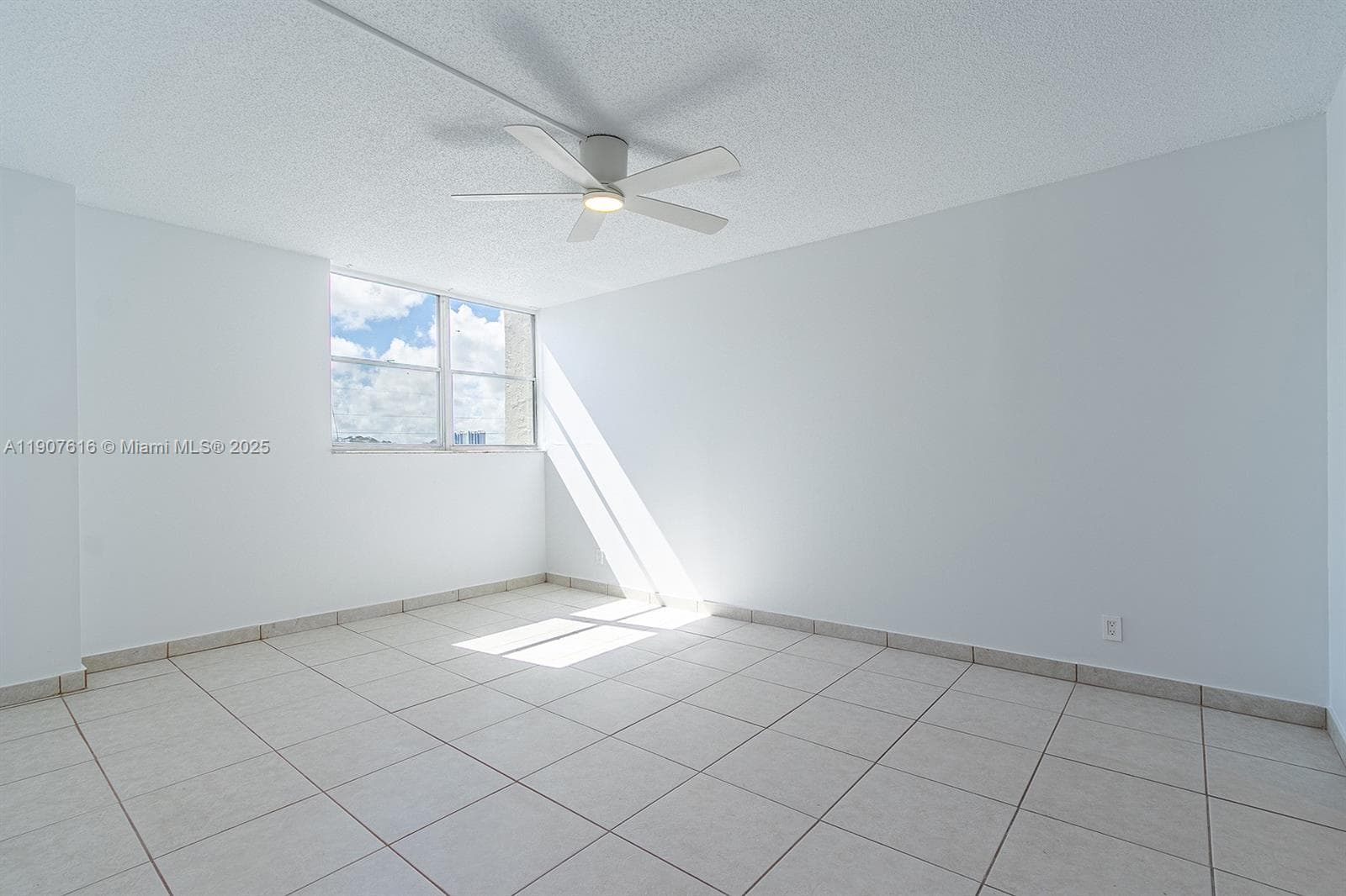 CARLTON BAY CONDO · #6Q in North Miami Beach - Photo 8