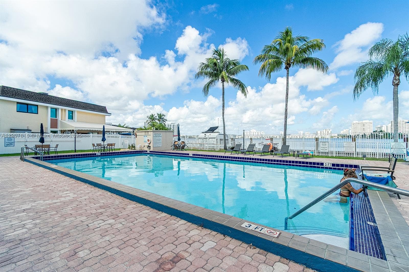 CARLTON BAY CONDO · #6Q in North Miami Beach - Photo 25