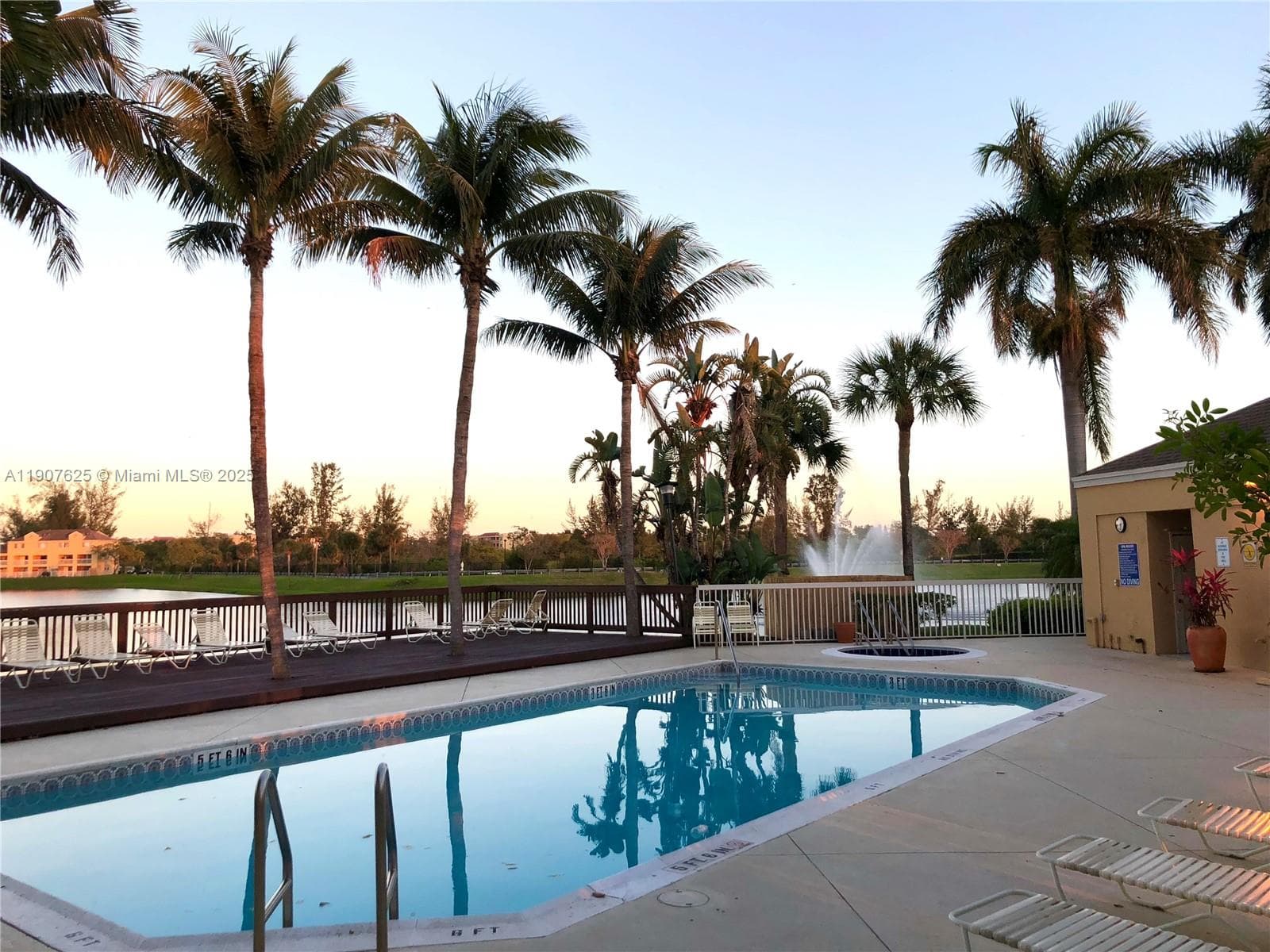 VILLAS AT LAKEVIEW CONDO · #134 in Fort Lauderdale - Photo 23