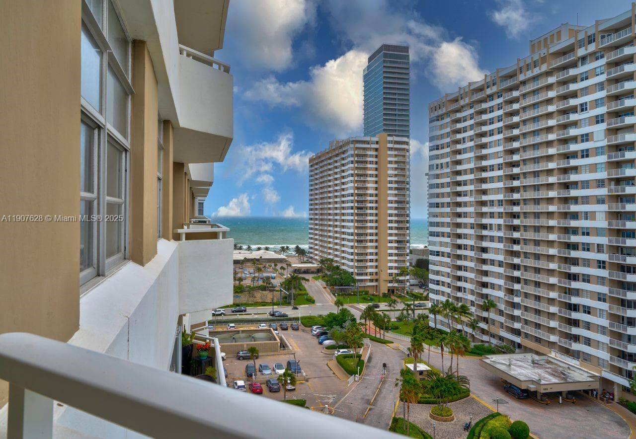 THE HEMISPHERES CONDO · #11 P in Hallandale Beach - Photo 13