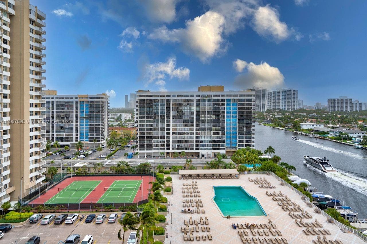 THE HEMISPHERES CONDO · #11 P in Hallandale Beach - Photo 18