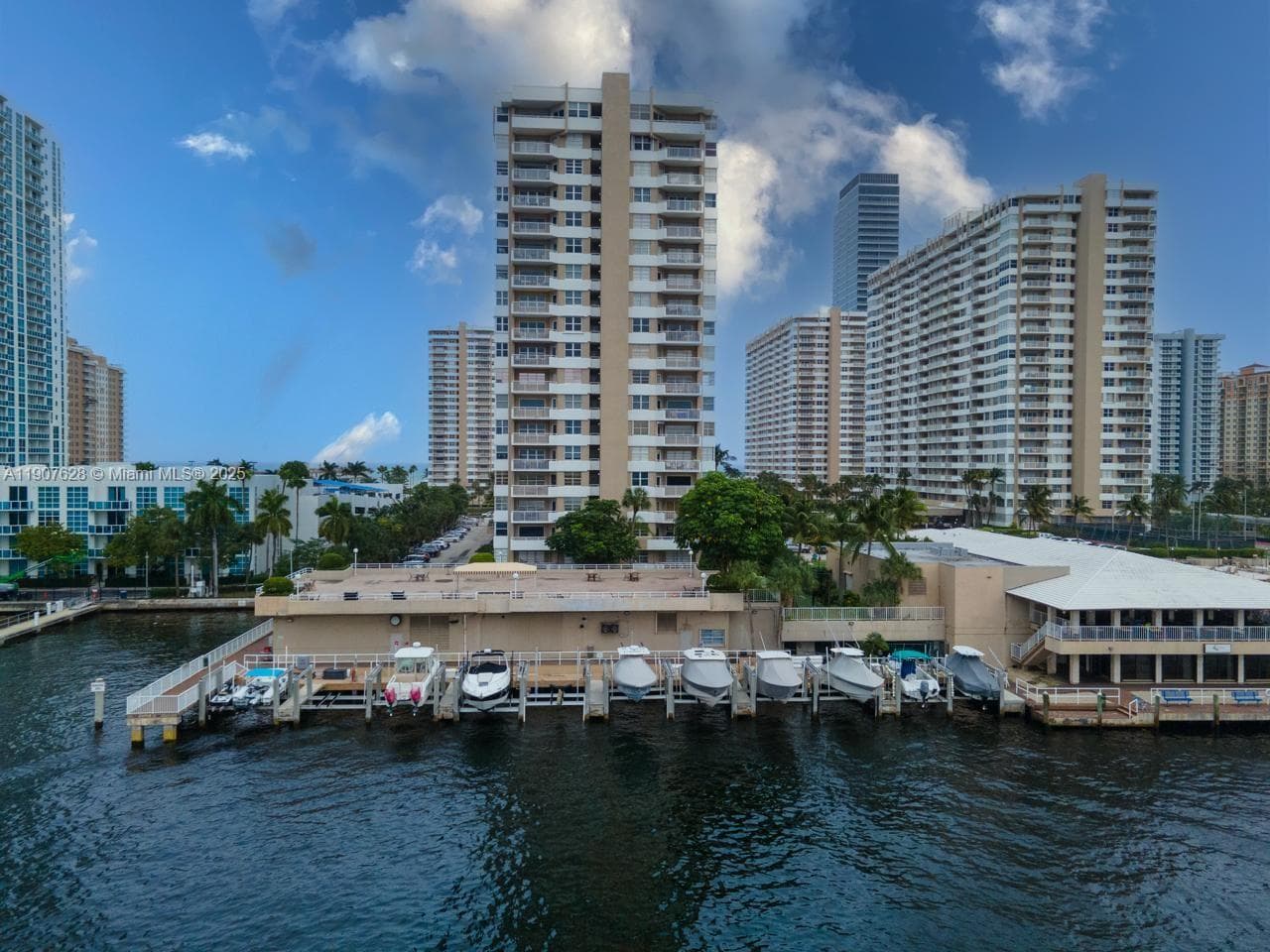 THE HEMISPHERES CONDO · #11 P in Hallandale Beach - Photo 29