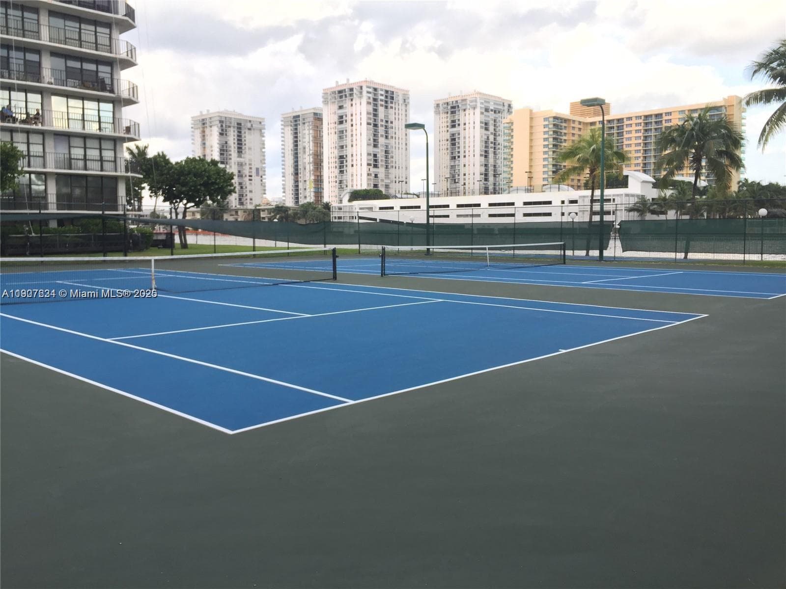 OCEANVIEW PARK CONDO · #511 in Hallandale Beach - Photo 5
