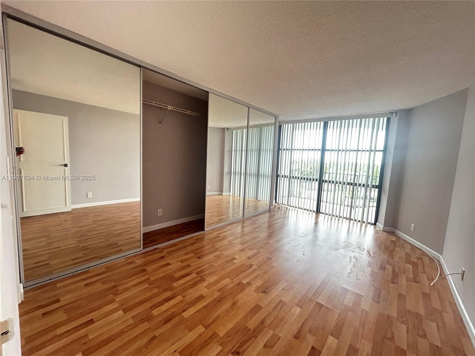 OCEANVIEW PARK CONDO · #511 in Hallandale Beach - Photo 4