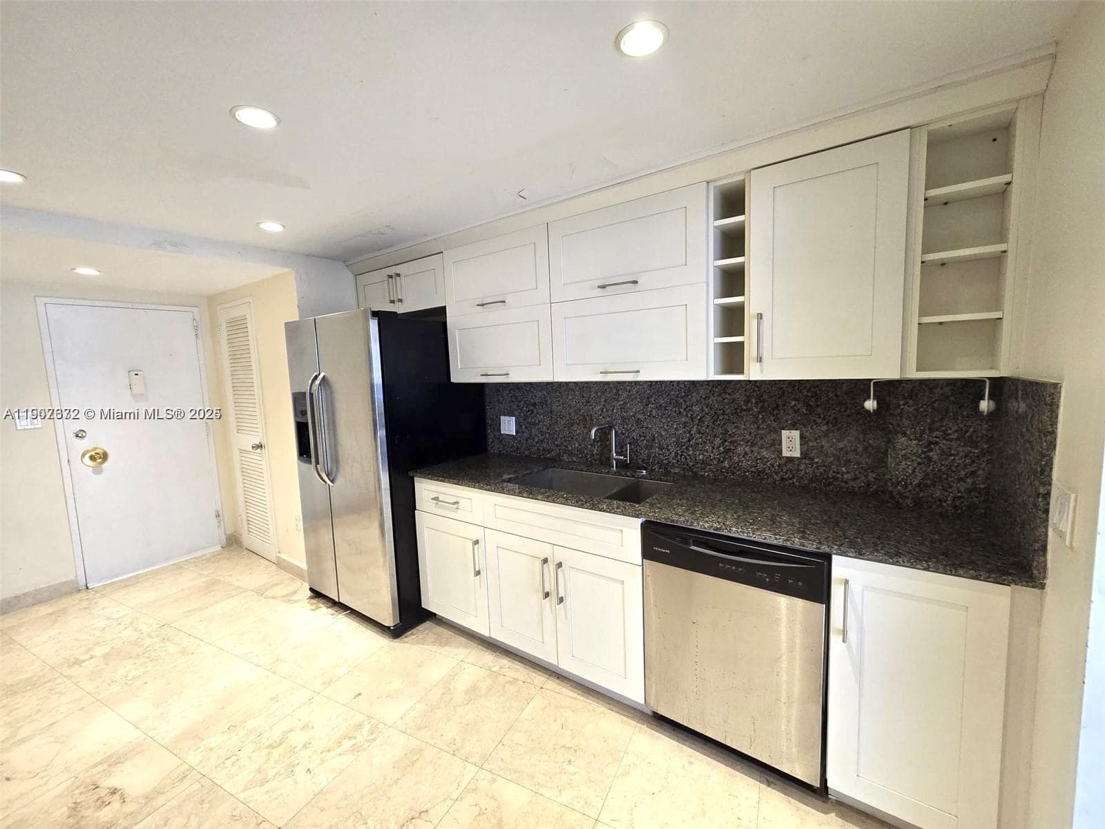 IMPERIAL HOUSE CONDO · #7B in Miami Beach - Photo 7