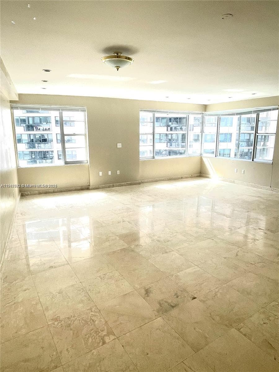 IMPERIAL HOUSE CONDO · #7B in Miami Beach - Photo 4