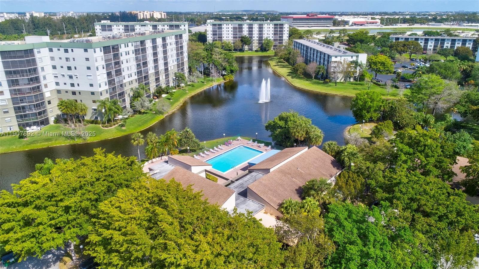 CYPRESS BEND CONDOMINIUM · #301 in Pompano Beach - Photo 36