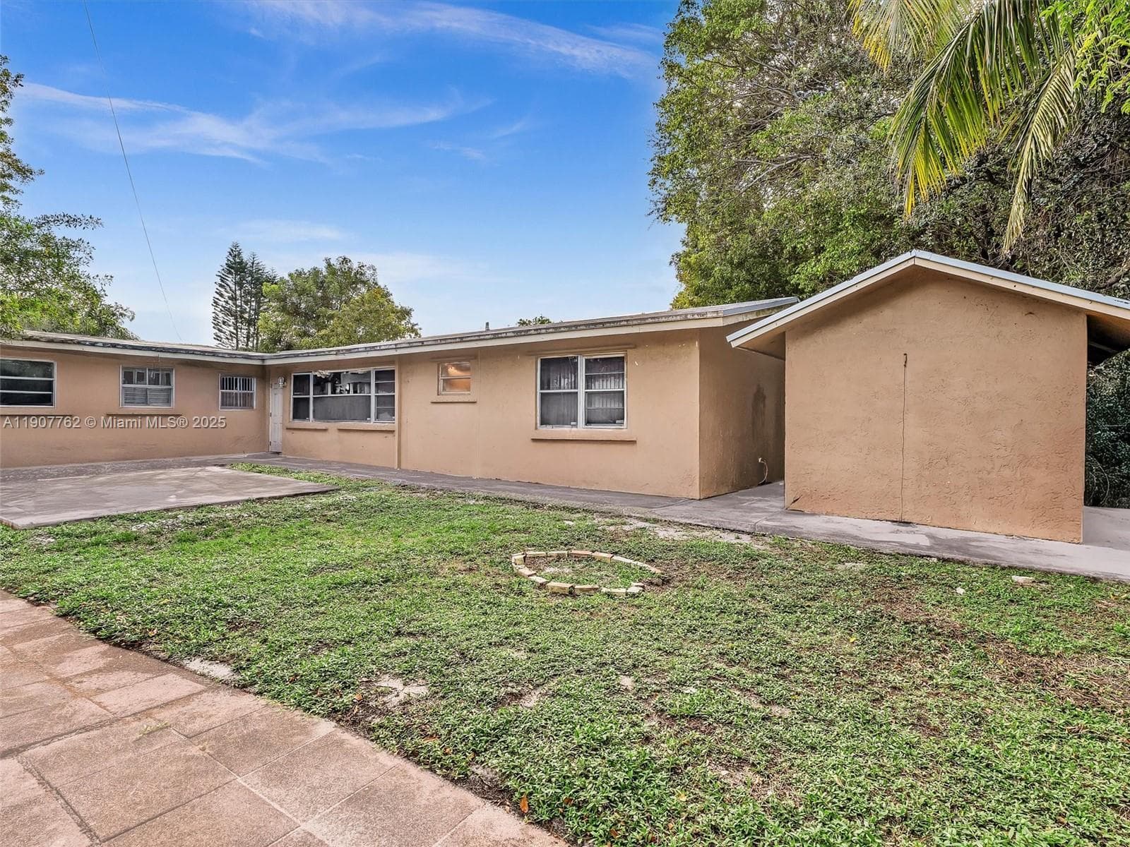 1307 NW 11 Street photo 6