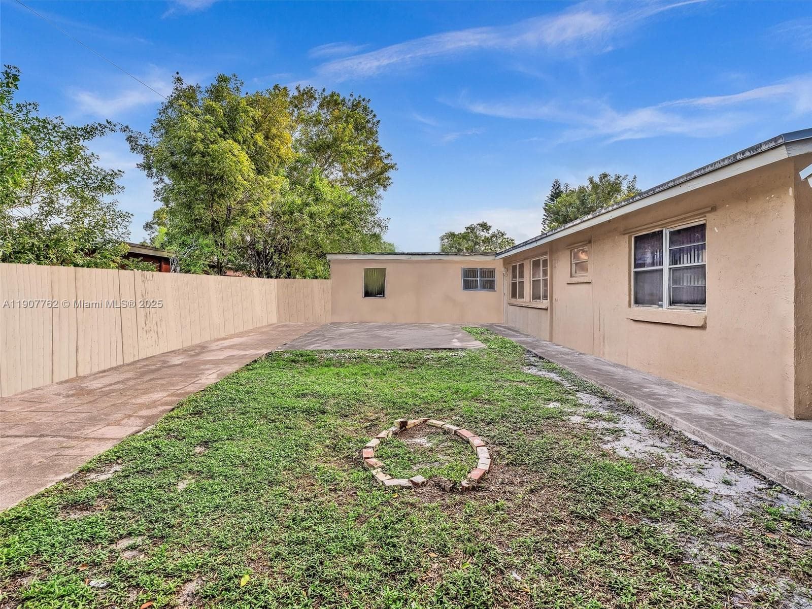 1307 NW 11 Street photo 7