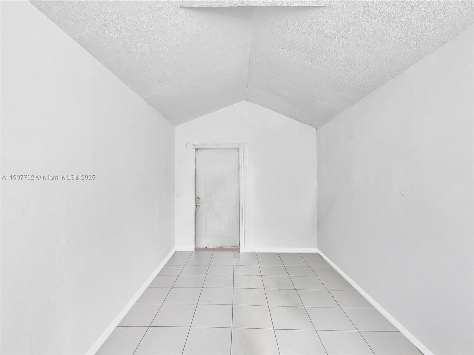 185 Sq Ft