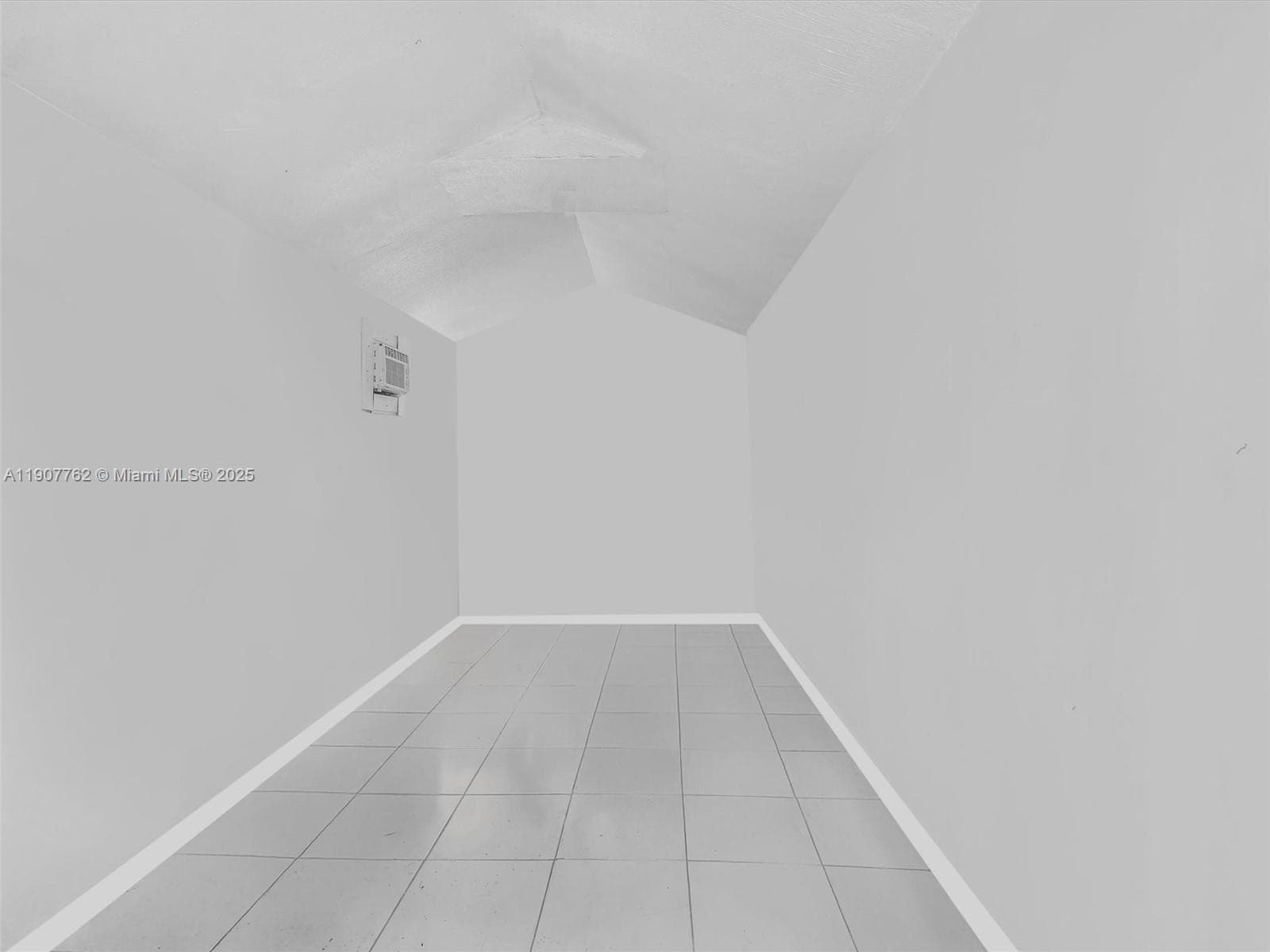 185 Sq Ft
