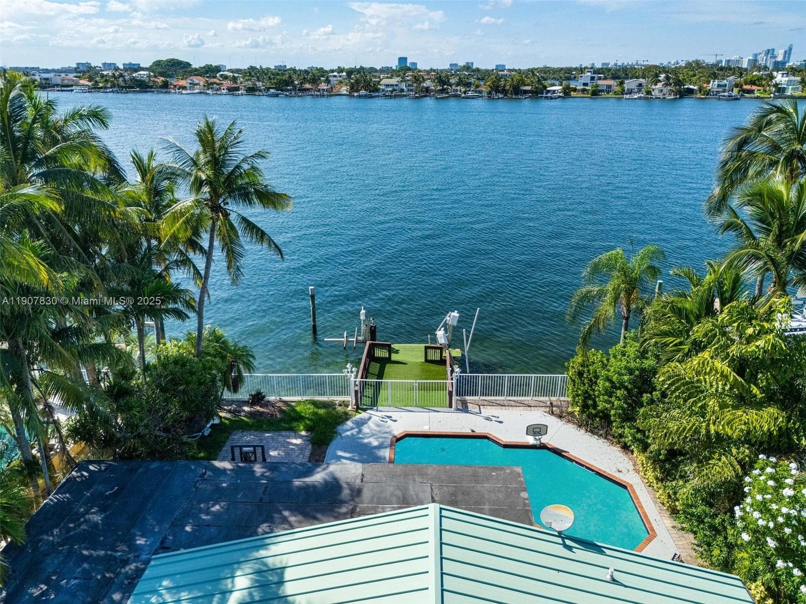 1375 N Biscayne Point Rd photo 3