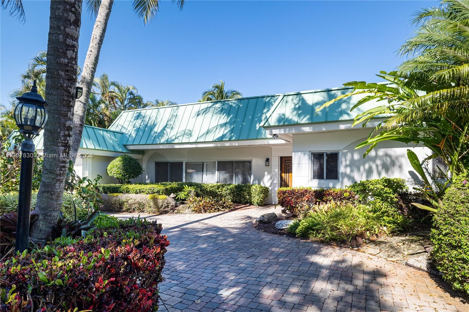 1375 N Biscayne Point Rd photo 32