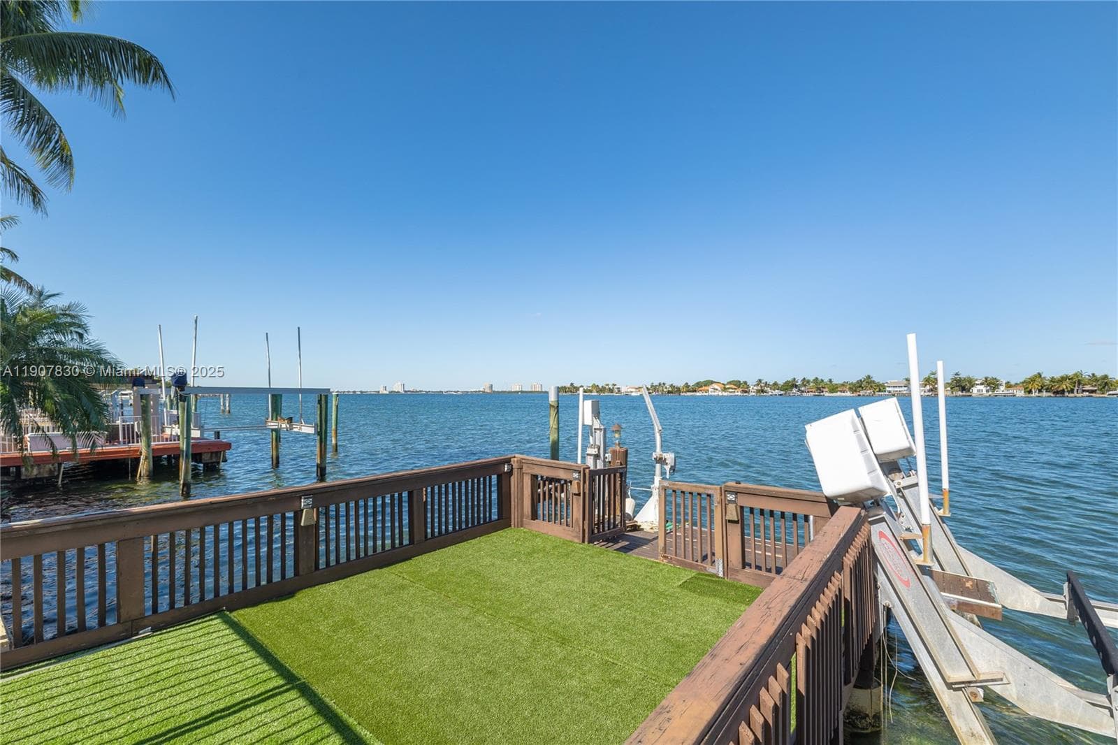 1375 N Biscayne Point Rd photo 30