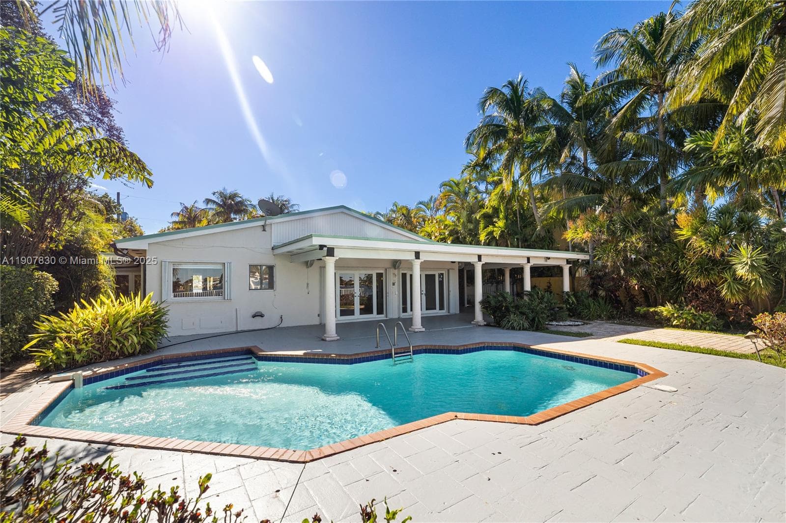 1375 N Biscayne Point Rd photo 19