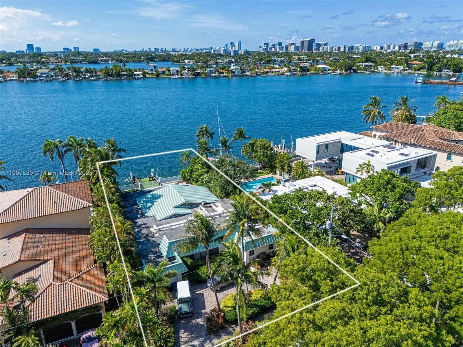 1375 N Biscayne Point Rd photo 35