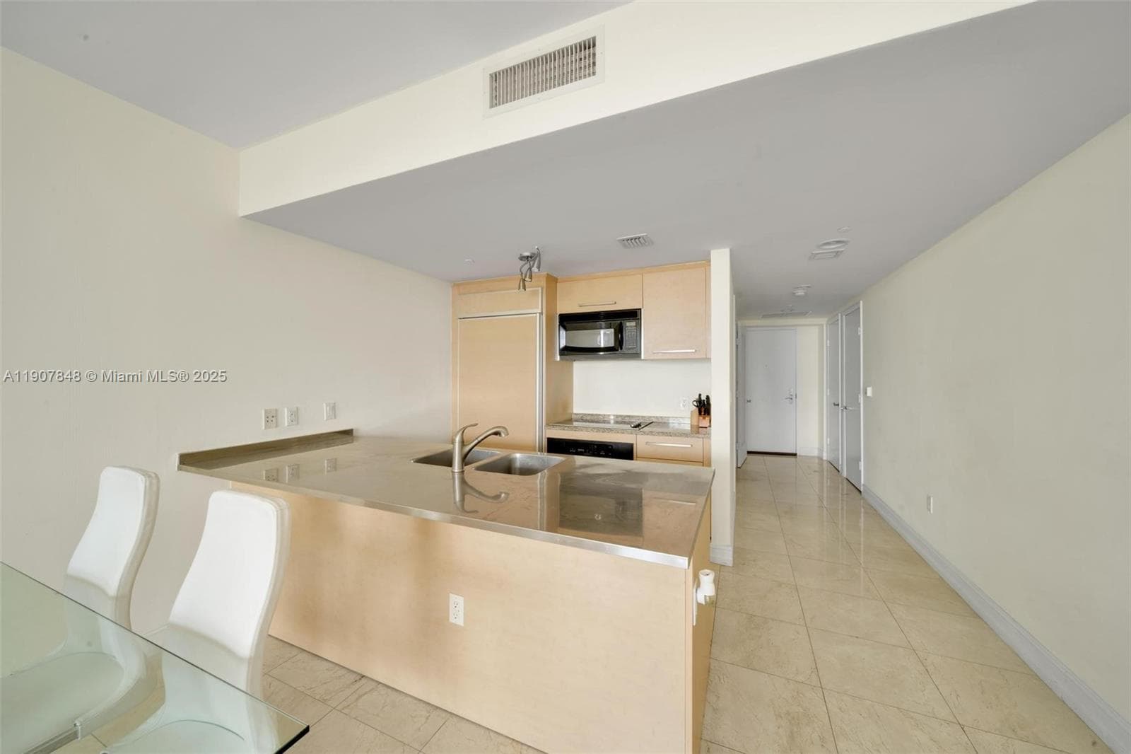 BEACH CLUB CONDO · #1609 in Hallandale Beach - Photo 9