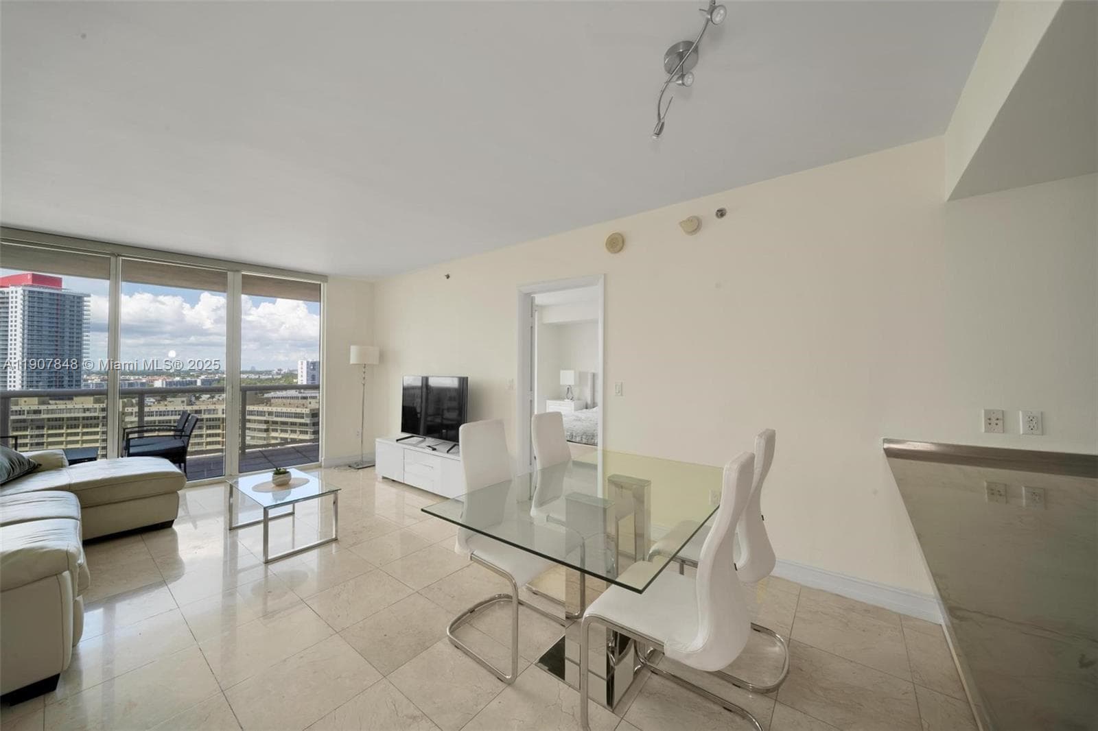 BEACH CLUB CONDO · #1609 in Hallandale Beach - Photo 4