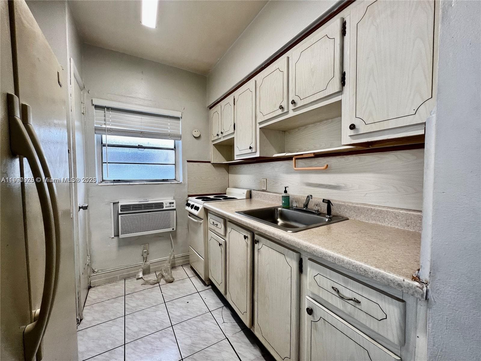 LA SALLE CONDO · #1 in Miami Beach - Photo 6