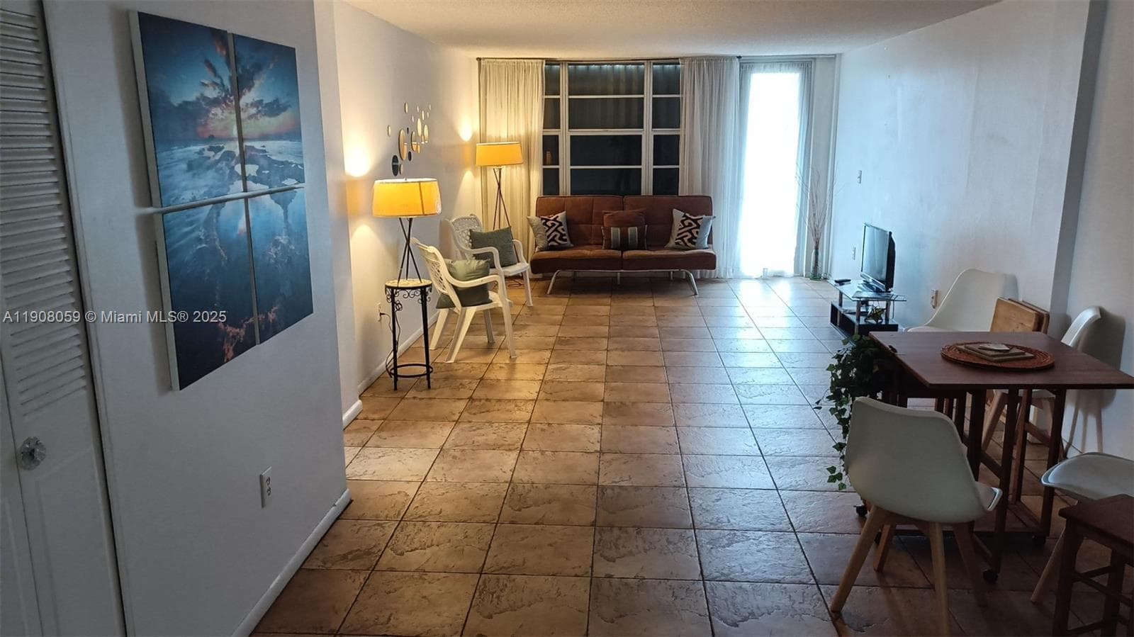 James Central Towerrs · #502 in Miami Beach - Photo 16