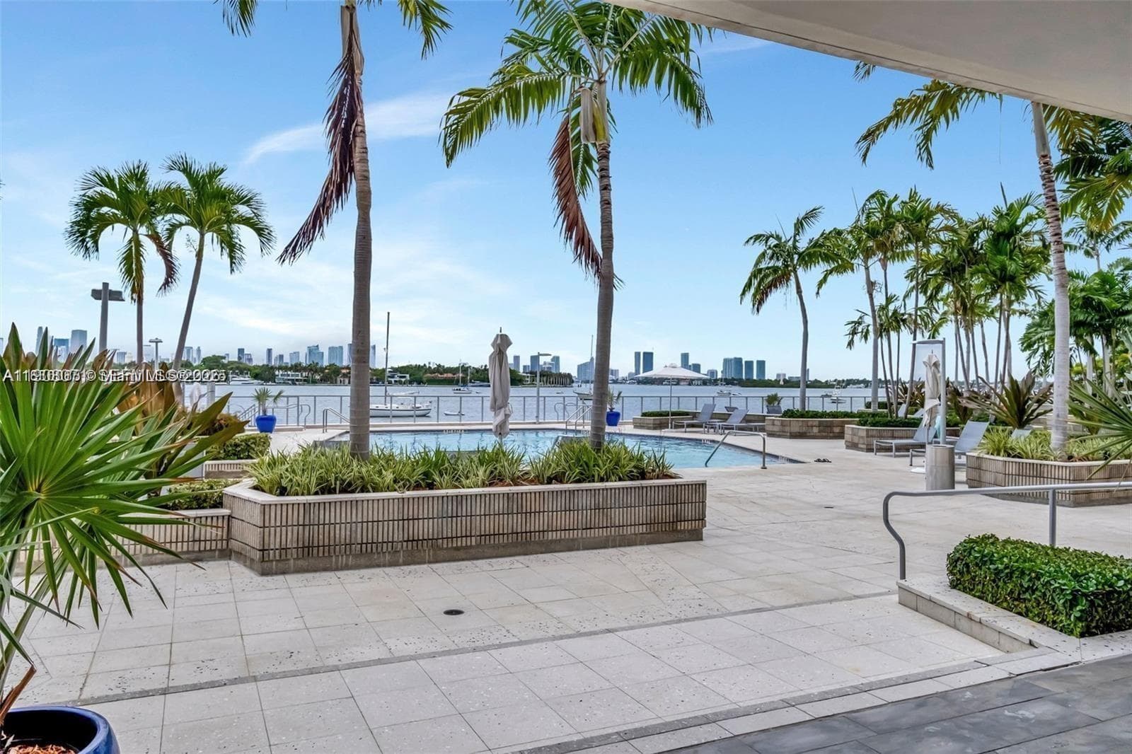 SOUTH BAY CLUB CONDO · #920 in Miami Beach - Photo 17