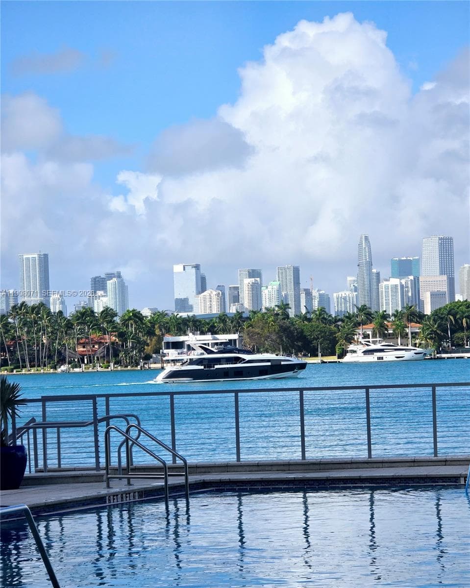 SOUTH BAY CLUB CONDO · #920 in Miami Beach - Photo 20