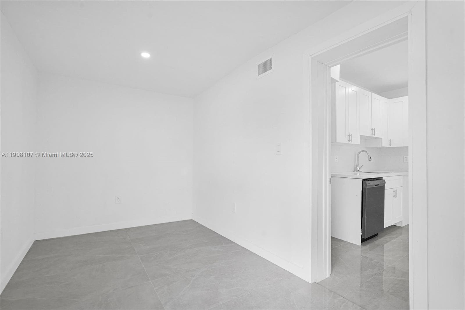 11406 NW 17th Ave photo 44