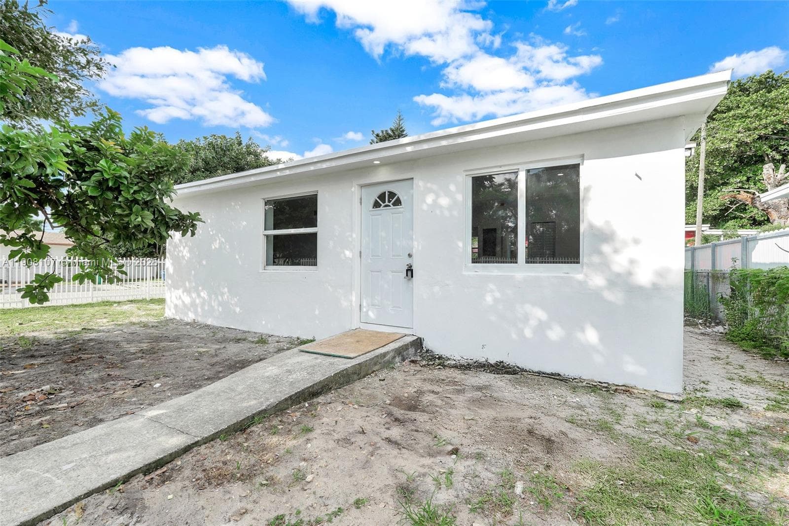 11406 NW 17th Ave photo 4
