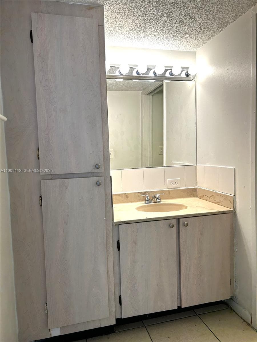 PLAZA OF AMERICAS CONDO P · #103 in Sunny Isles Beach - Photo 26