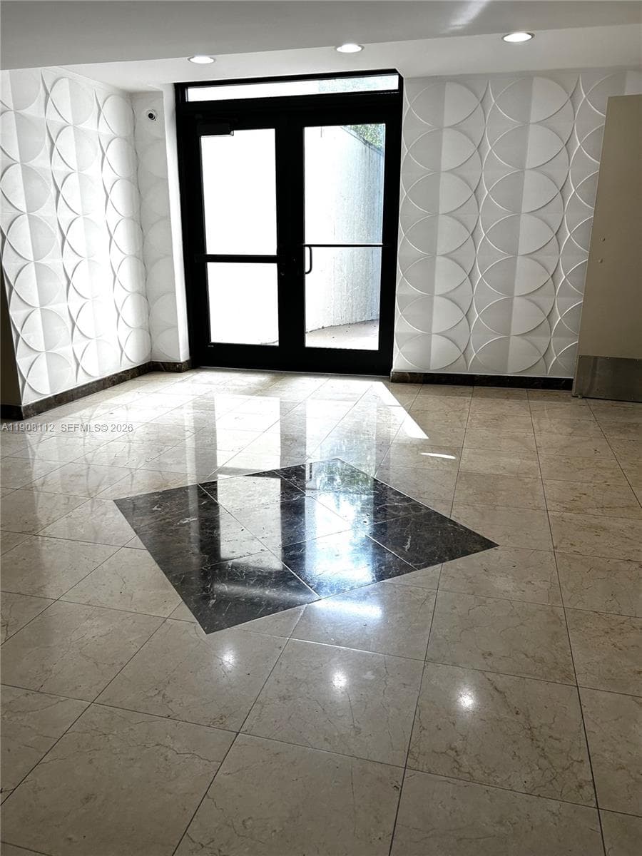 PLAZA OF AMERICAS CONDO P · #103 in Sunny Isles Beach - Photo 10