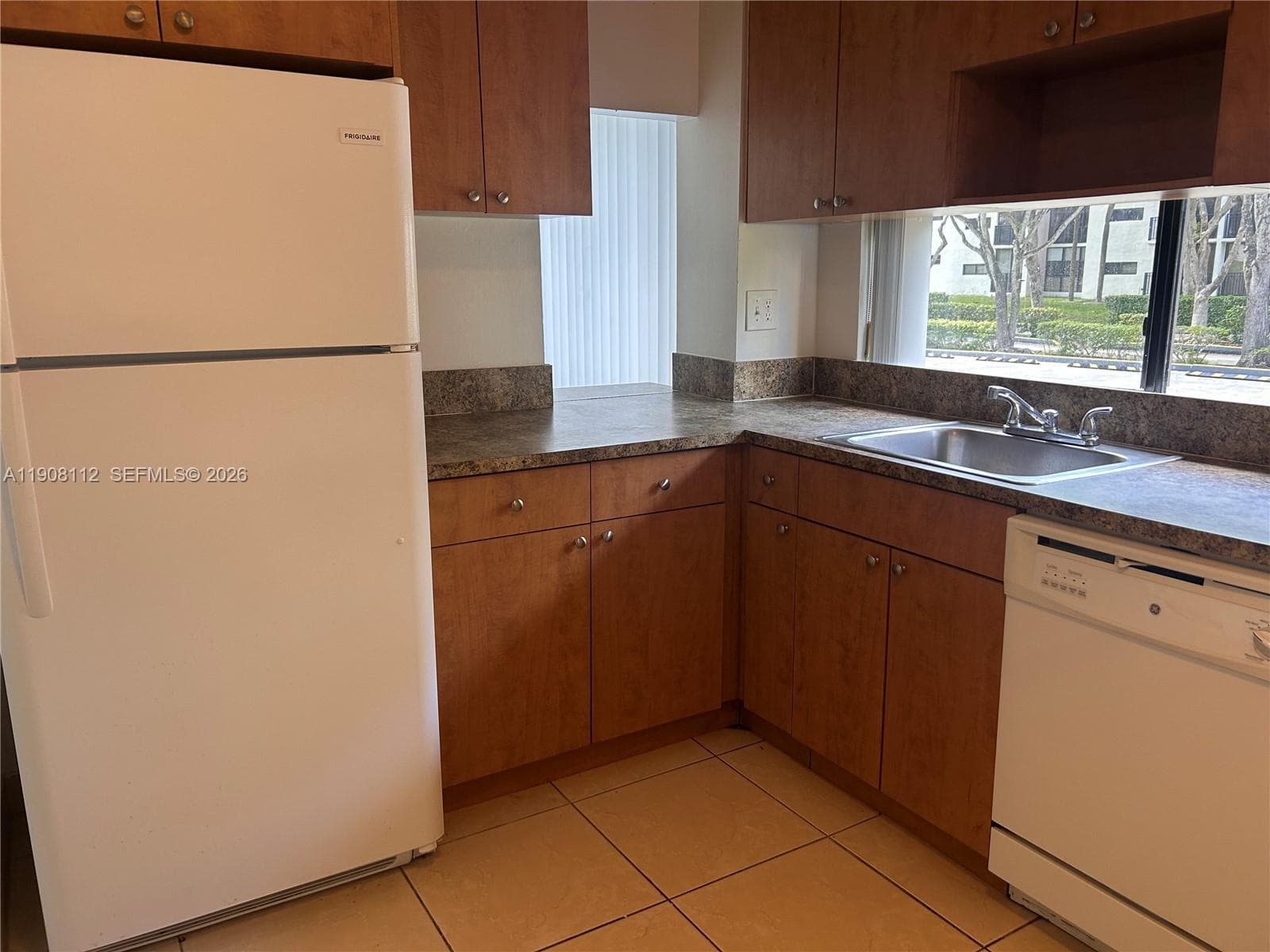 PLAZA OF AMERICAS CONDO P · #103 in Sunny Isles Beach - Photo 18