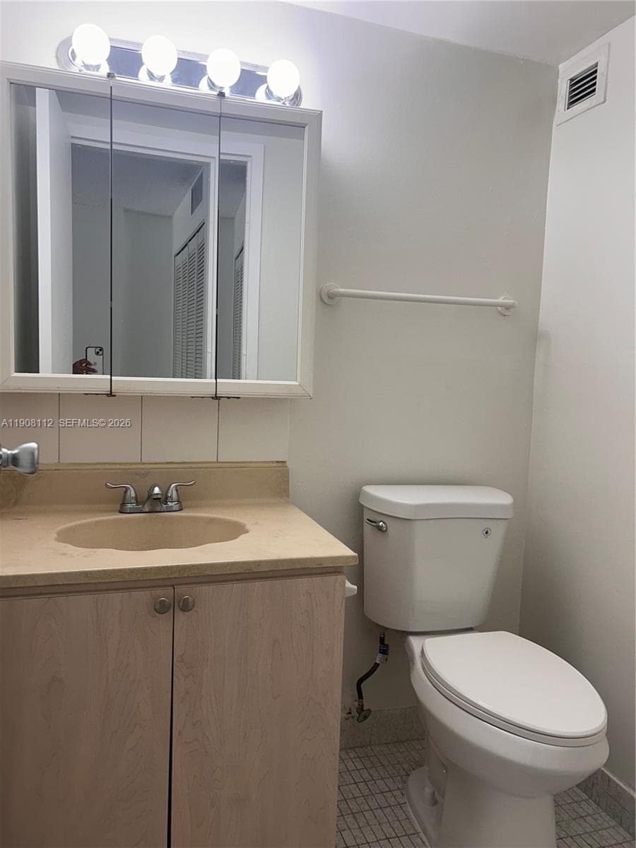 PLAZA OF AMERICAS CONDO P · #103 in Sunny Isles Beach - Photo 15