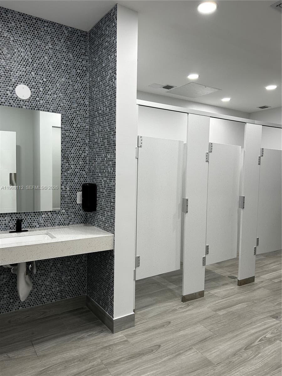 PLAZA OF AMERICAS CONDO P · #103 in Sunny Isles Beach - Photo 31