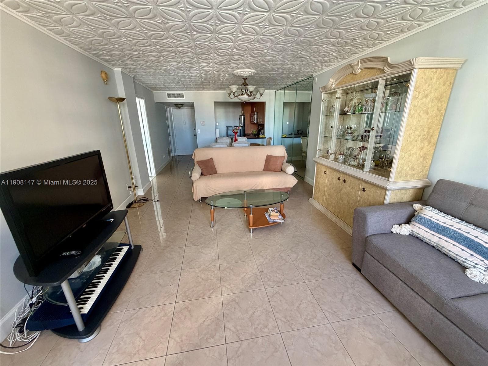 PLAZA TOWERS SOUTH CONDO · #1405 in Hallandale Beach - Photo 3