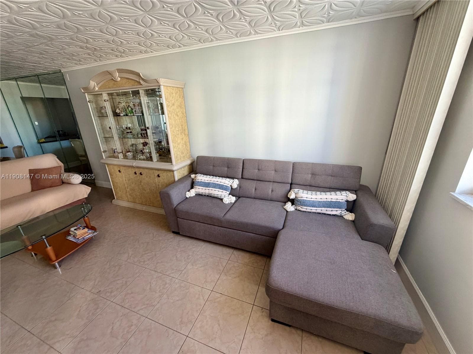 PLAZA TOWERS SOUTH CONDO · #1405 in Hallandale Beach - Photo 4