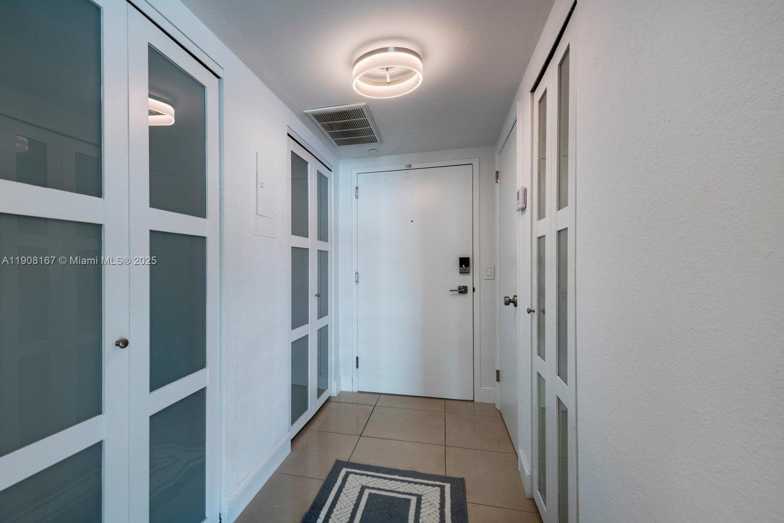 OCEAN SUMMIT CONDO · #815 in Fort Lauderdale - Photo 17