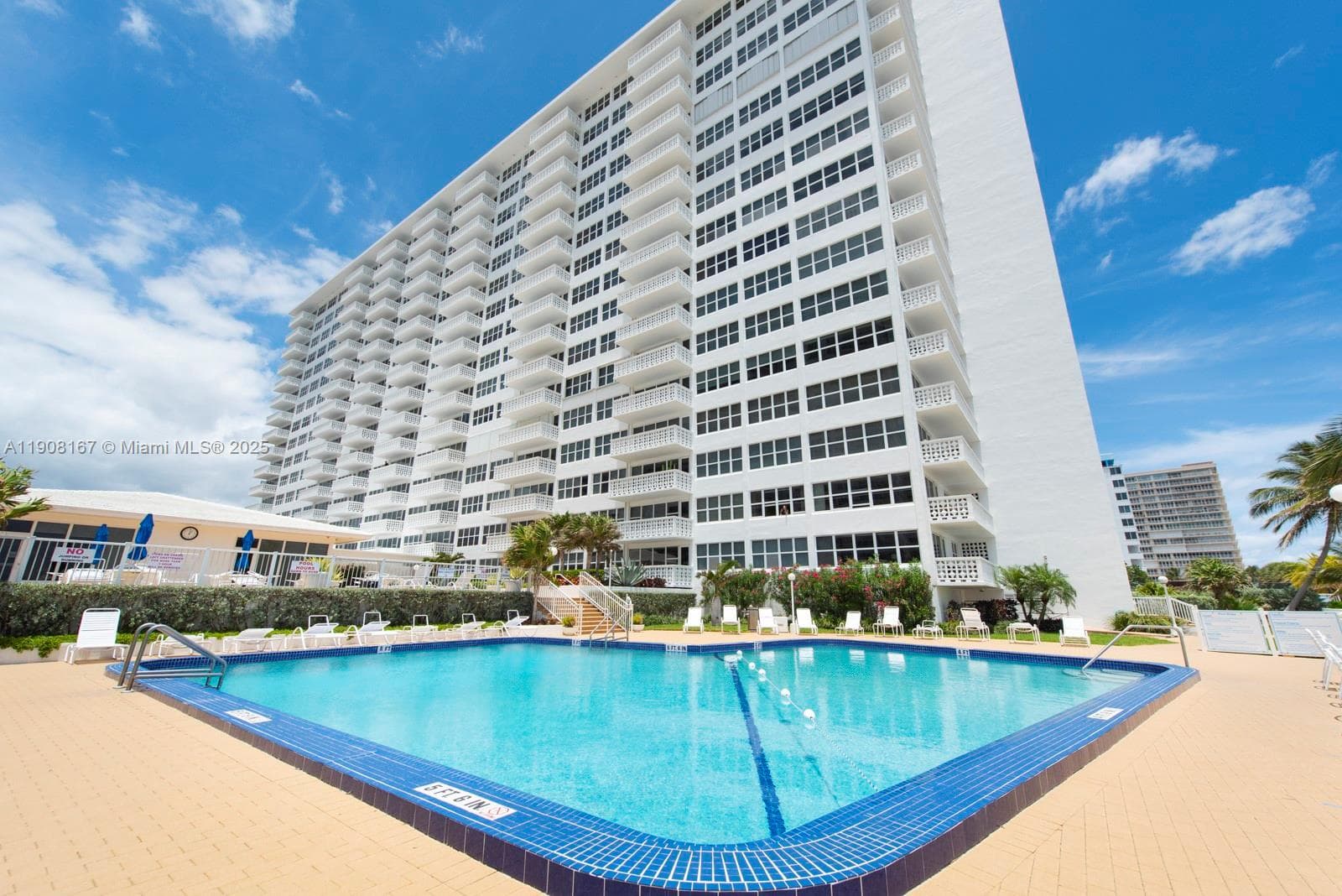 OCEAN SUMMIT CONDO · #815 in Fort Lauderdale - Photo 24