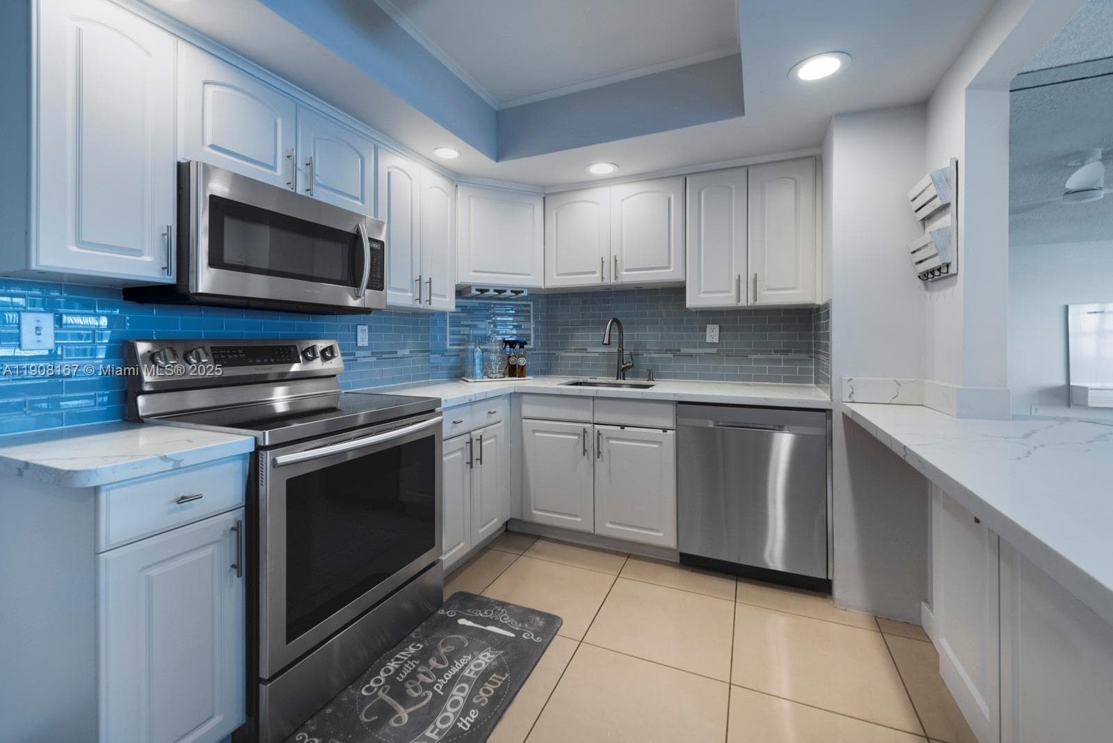 OCEAN SUMMIT CONDO · #815 in Fort Lauderdale - Photo 8